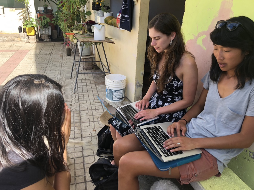   Victoria and Gina interview a local high schooler in order to include adolescent and student perspectives on public health issues present in the San Cristóbal community. 